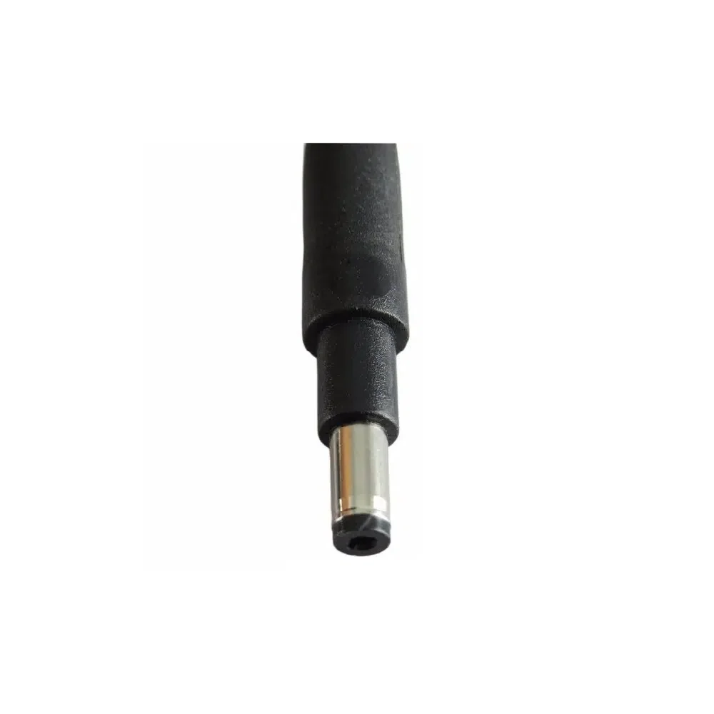Detalle del conector fino 4.8x1.7mm del cargador HP 19.5V 3.33A
